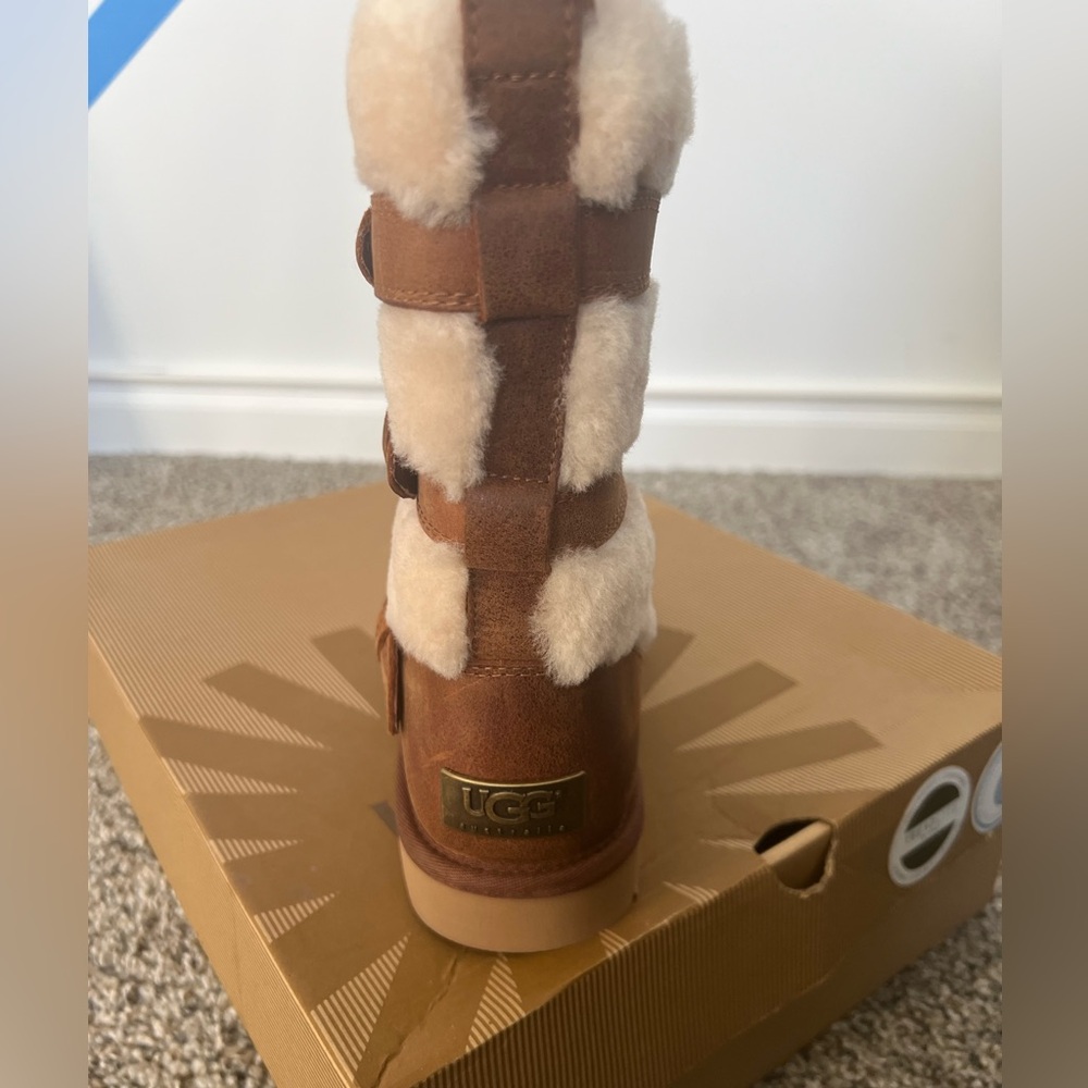 Authentic Brand New Ugg- Lightweight Cushioning D… - image 6